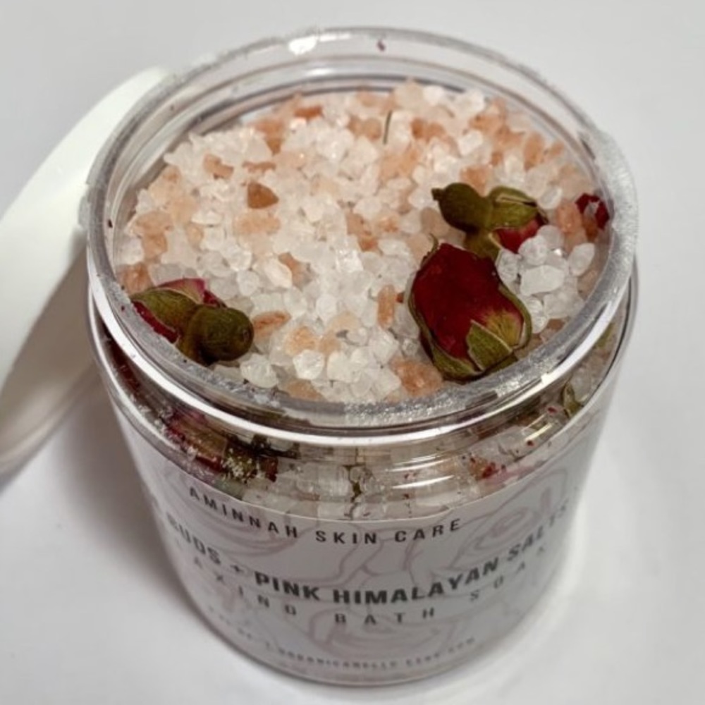 AMINNAH | ROSE BUDS AND HIMALAYAN SALTS BATH SOAK